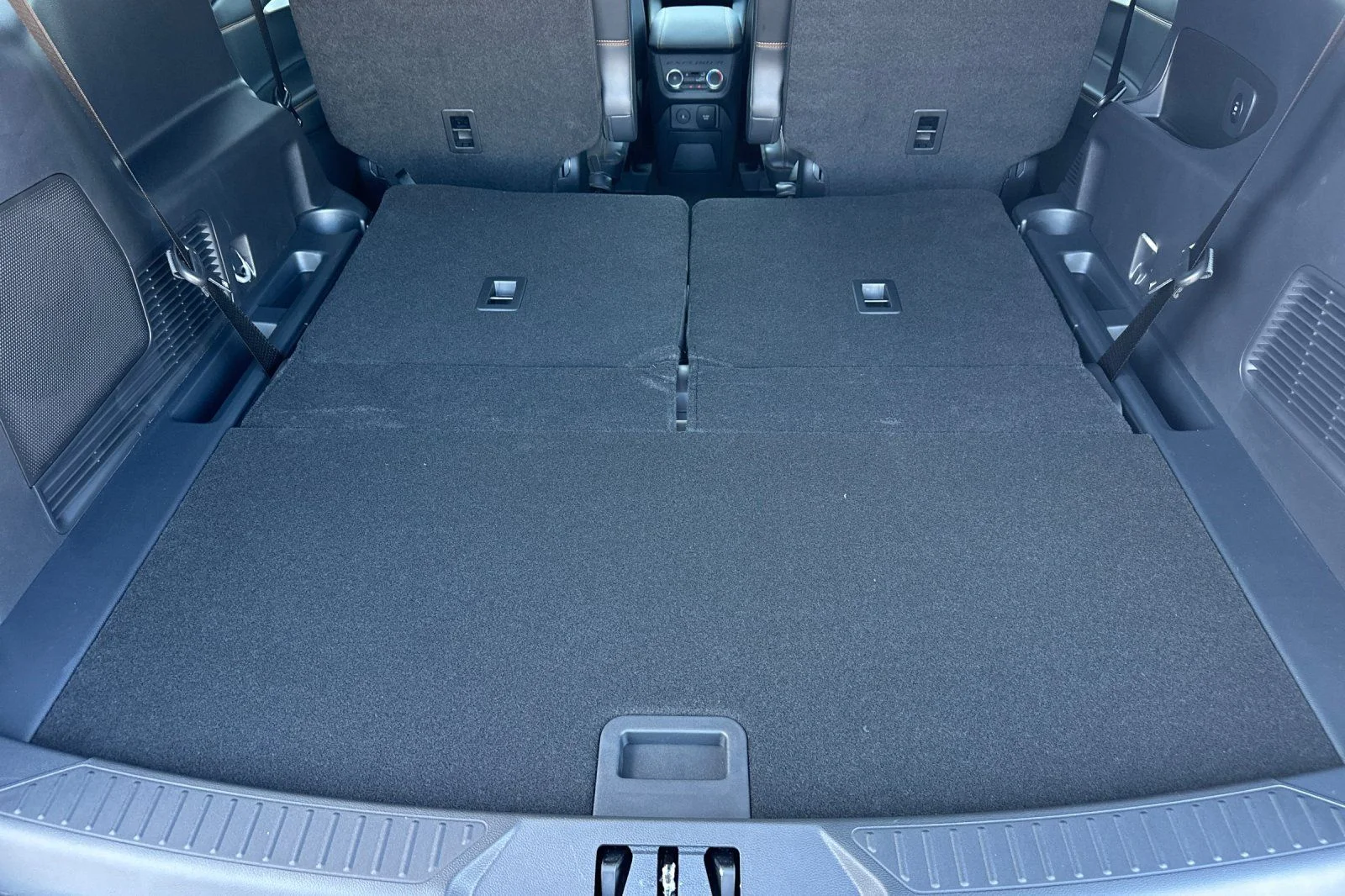 New 2026 Carbonized Gray Metallic Ford Tremor® image 12
