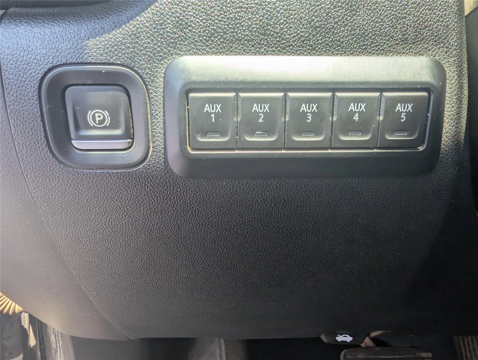 Used 2020 BLACK Chevrolet High Country image 26