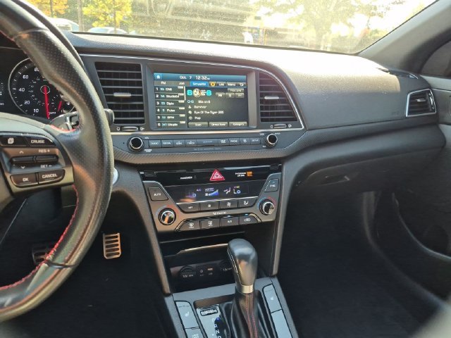 Used 2018 Gray Hyundai Sport image 18