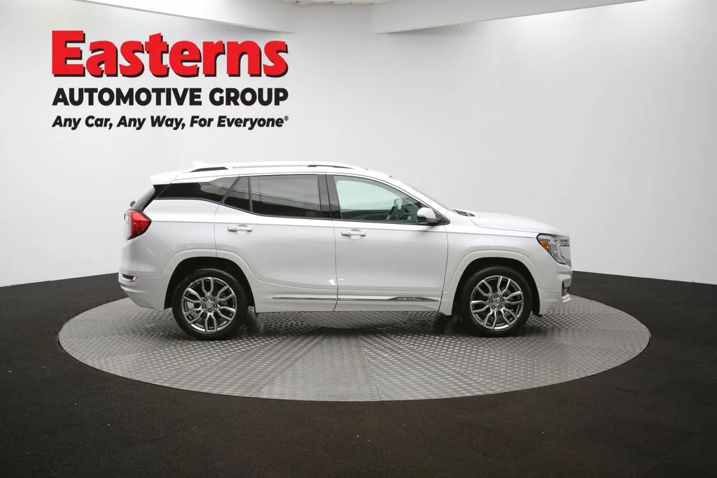 Used 2023 White GMC Denali image 45