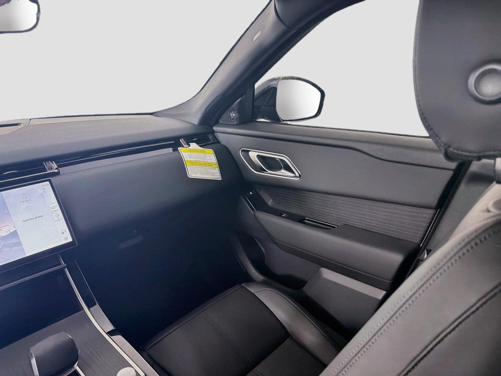 New 2026 Santorini Black Land Rover S image 24