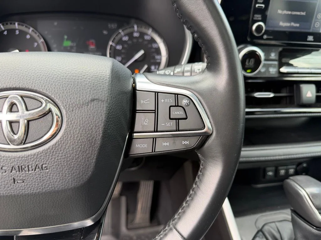 Used 2021 Midnight Black Metallic Toyota XSE image 18