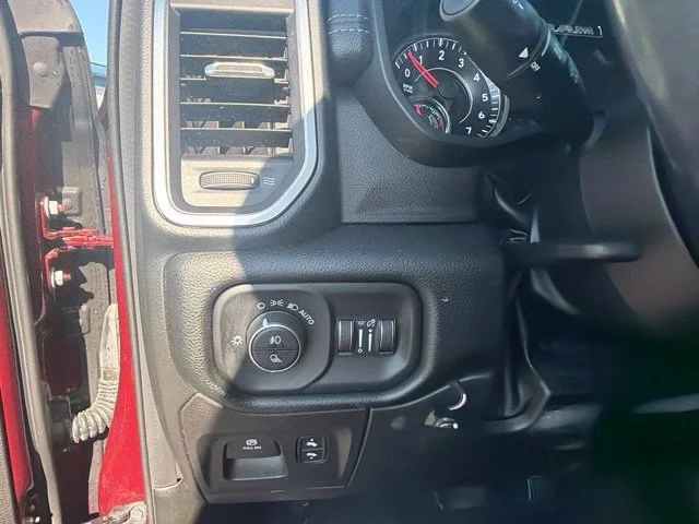 Used 2022 Delmonico Red Pearlcoat Ram Laramie image 26