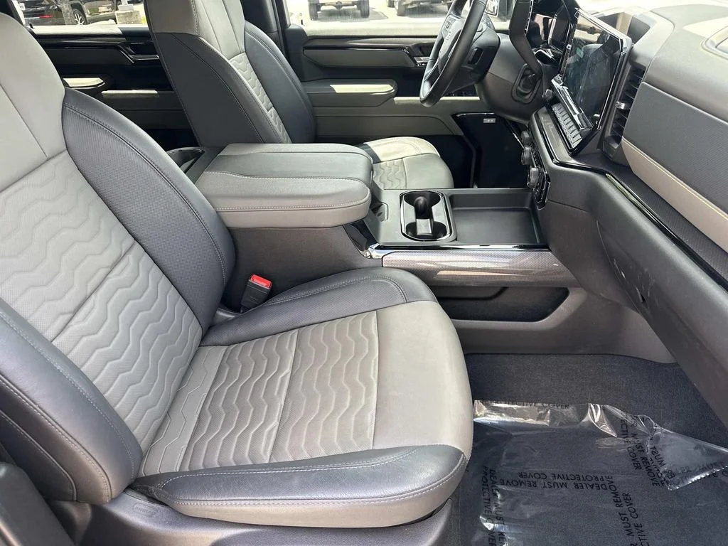 Used 2025 Black Chevrolet ZR2 image 13