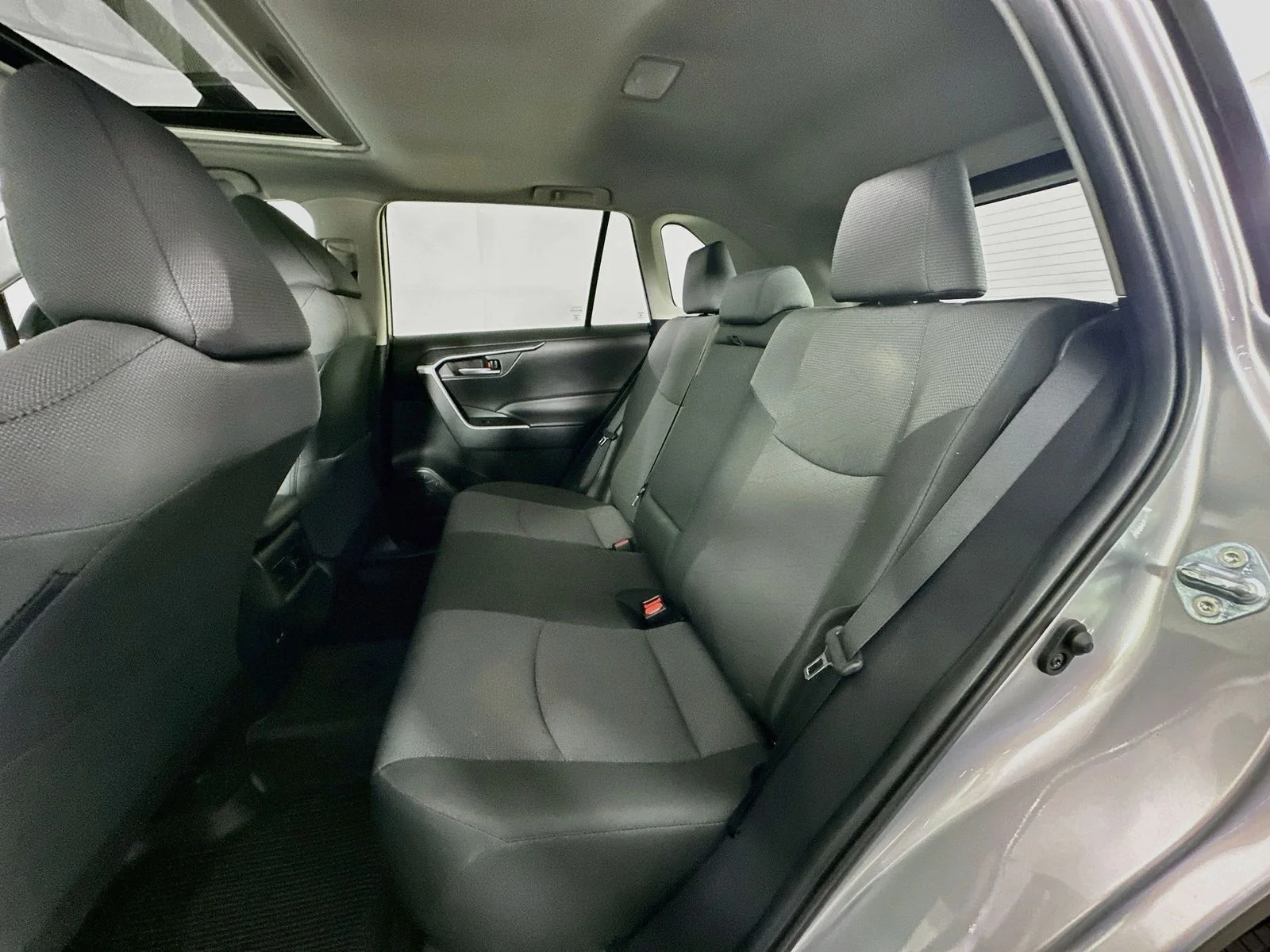 Used 2024 Silver Sky Metallic Toyota XLE image 25