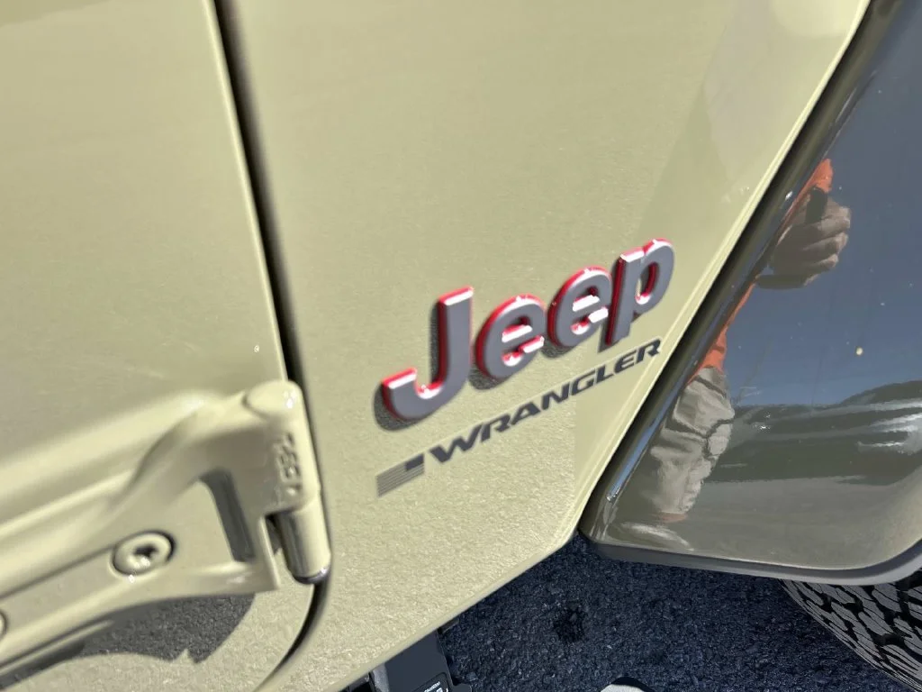 Used 2025 Green Jeep Rubicon image 30