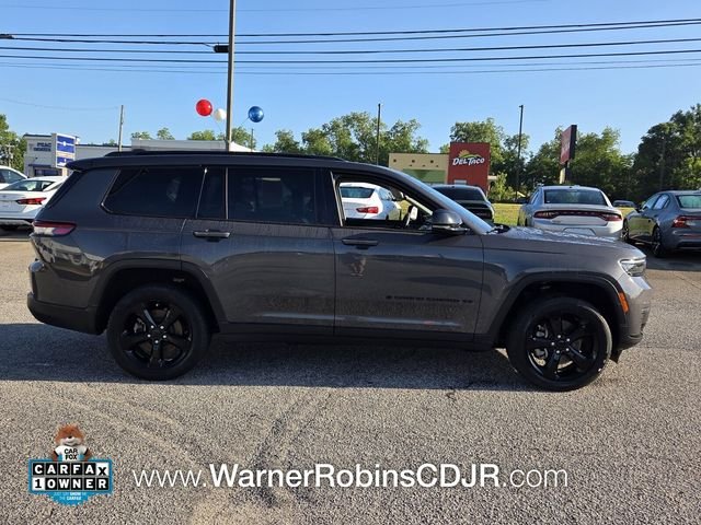Used 2023 Gray Jeep Limited image 18