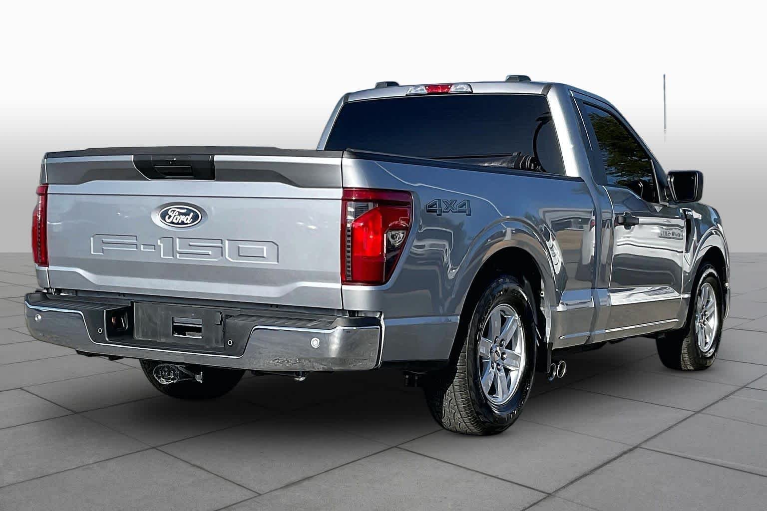 Used 2025 Iconic Silver Metallic Ford XL image 12