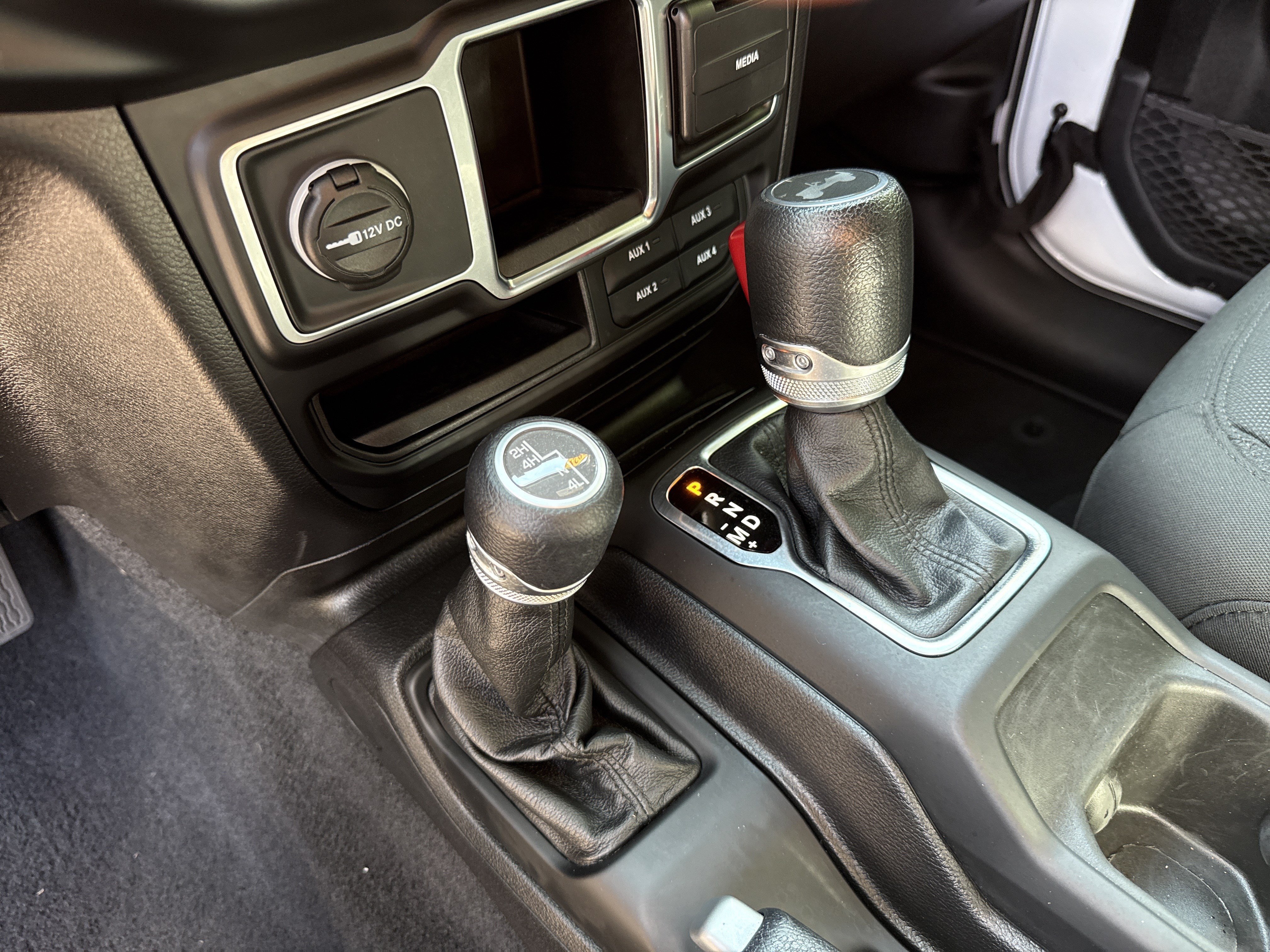 Used 2021 Bright White Clearcoat Jeep Unlimited Sport image 32