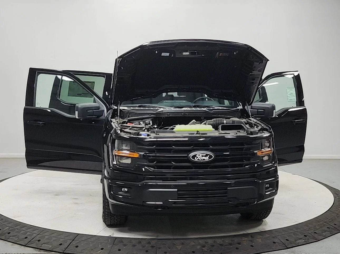 New 2026 Agate Black Metallic Ford XLT image 10