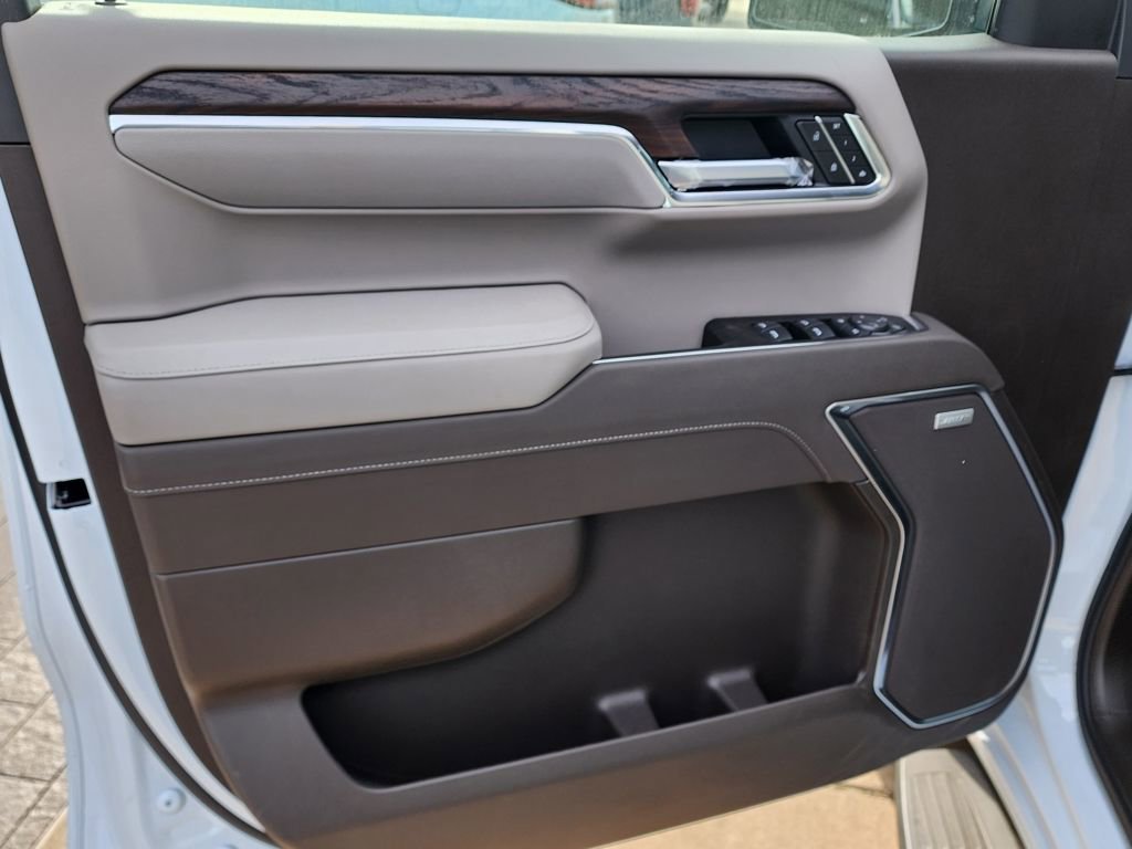2026 GMC Sierra 1500 SLT - Photo 14