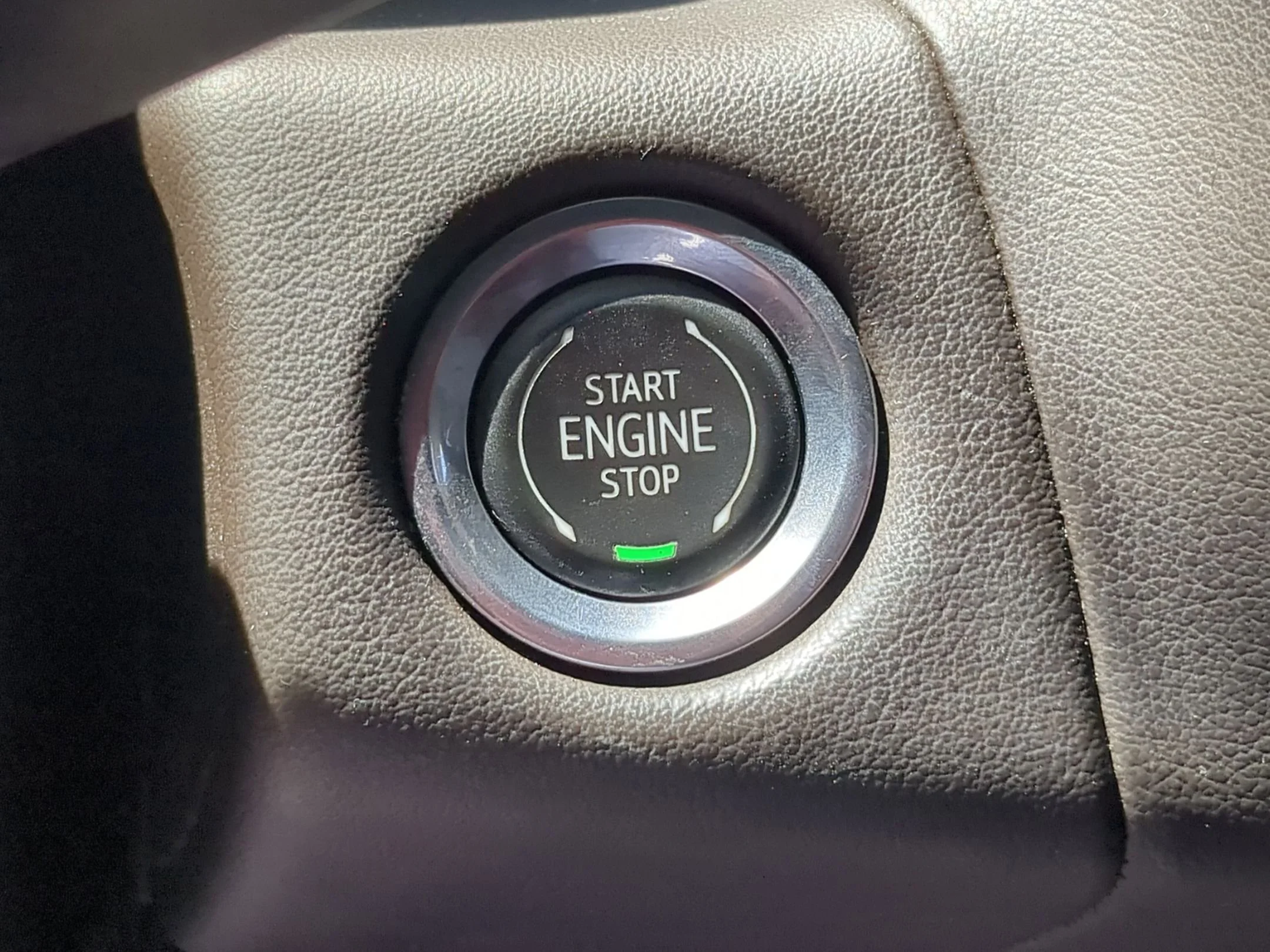 Used 2021 Dark Sky Metallic GMC SLT image 15