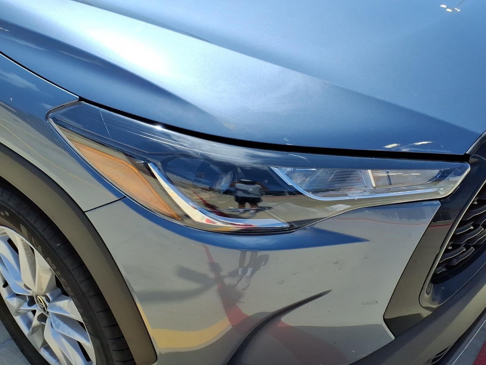 Used 2023 Blue Toyota LE image 4