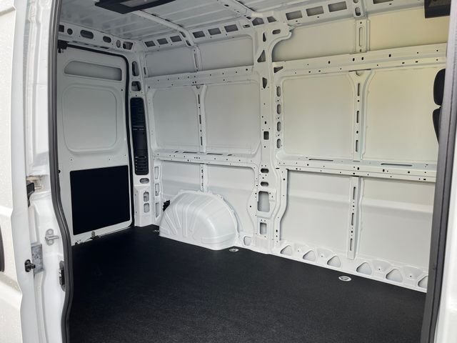 New 2026 Bright White Clear-Coat Exterior Paint RAM Base image 7