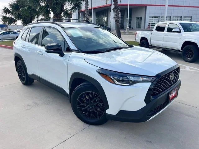 2025 Toyota Corolla Cross LE