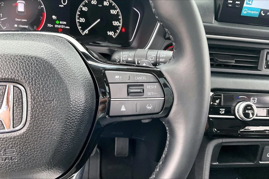 Used 2025 Red Honda Touring image 12