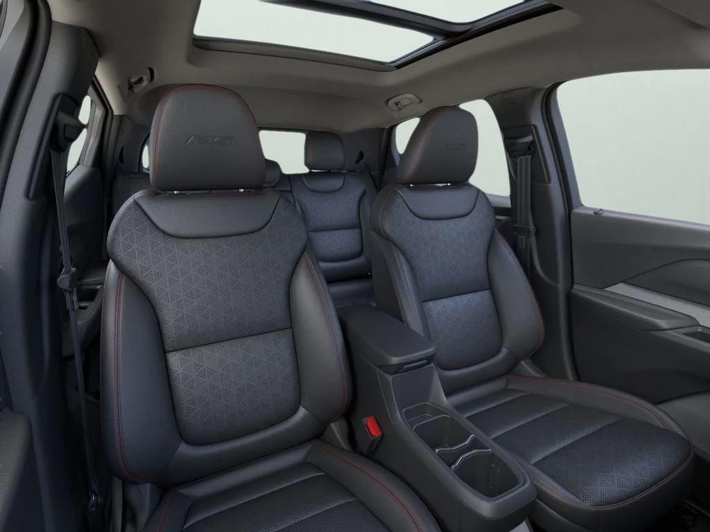 2027 Chevrolet Bolt RS - Photo 16
