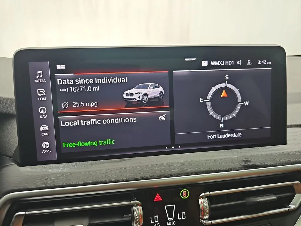 Used 2023 Alpine White BMW xDrive30i image 29