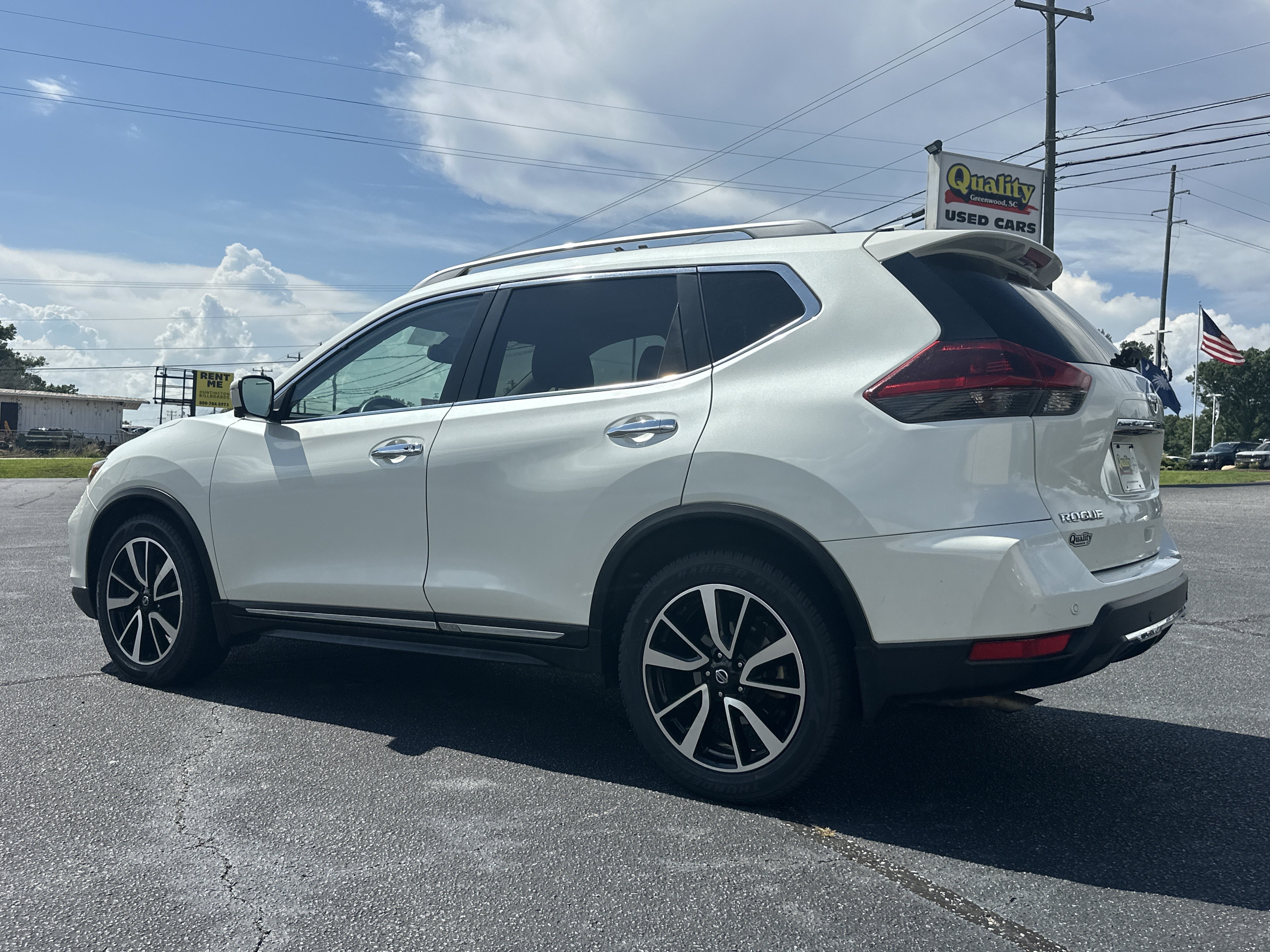 Used 2019 Pearl White Tricoat Nissan SL image 6
