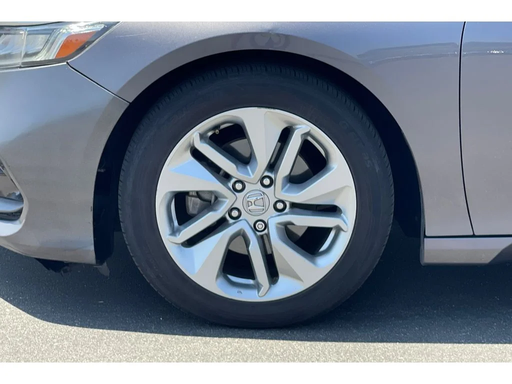 Used 2020 Modern Steel Metallic Honda LX image 10