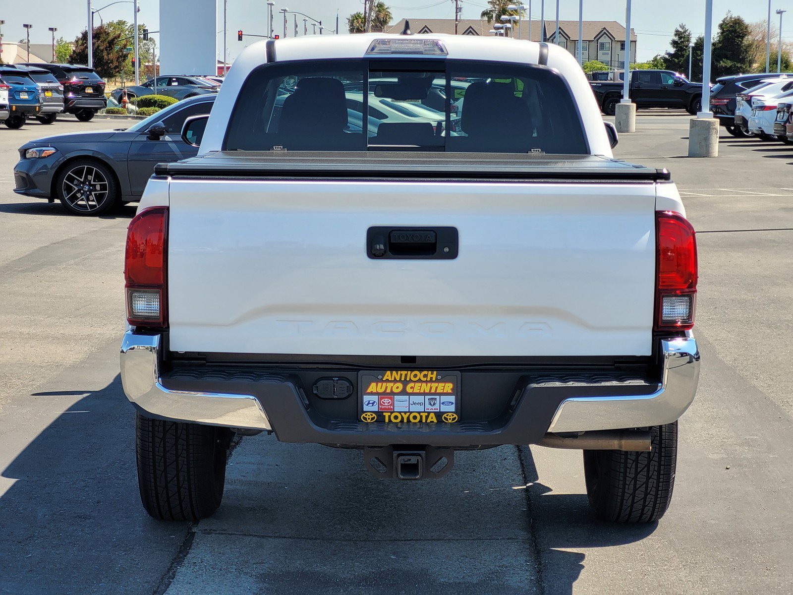 Used 2019 White Toyota  image 5