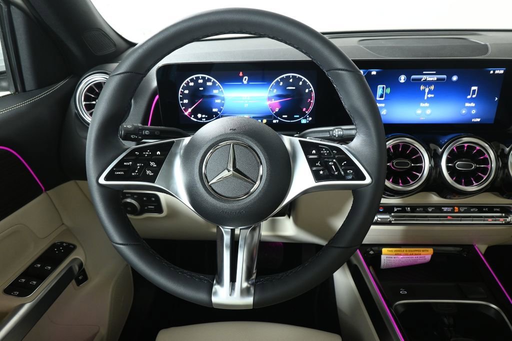 New 2026 Polar White Mercedes-Benz GLB 250 image 54