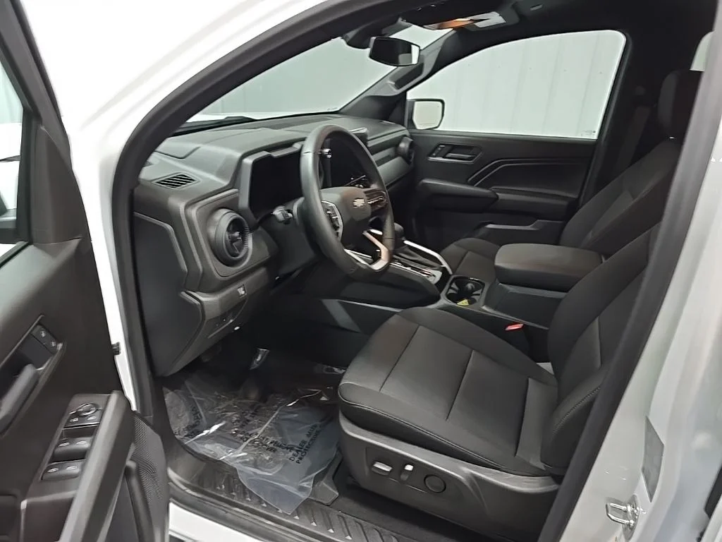 Used 2026 White Chevrolet Work Truck image 31