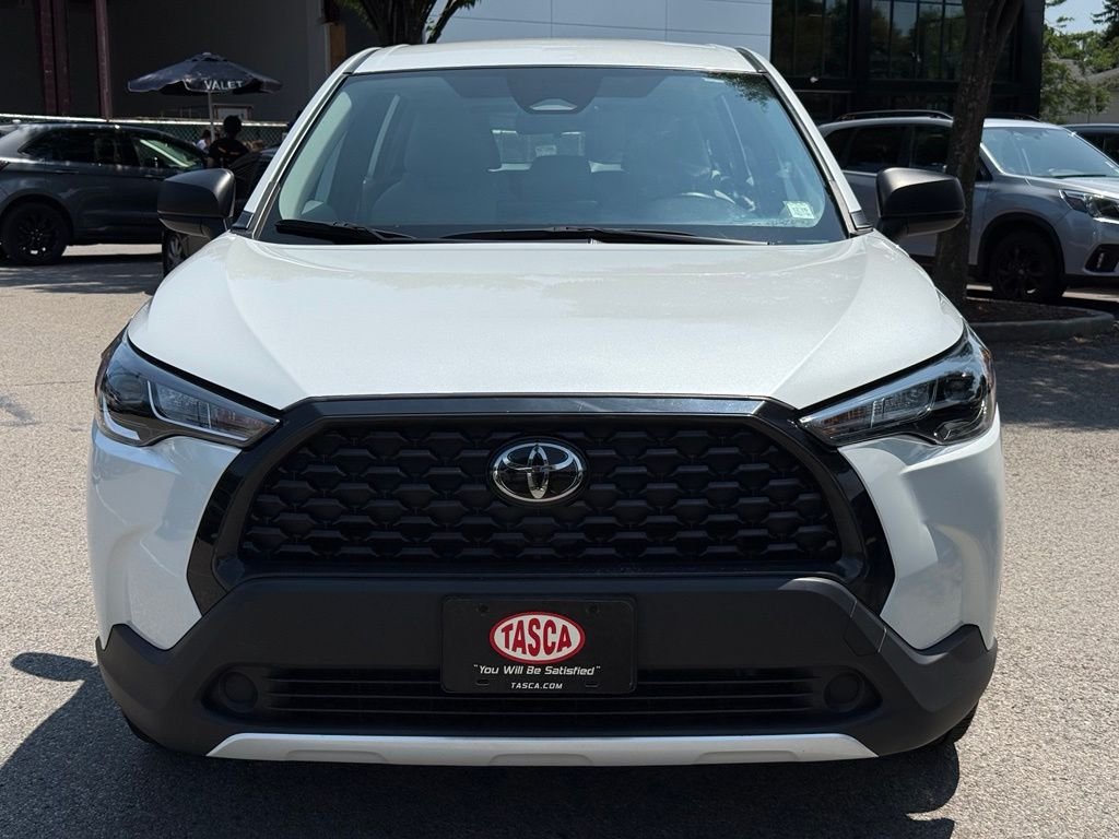 Used 2024 White Toyota L image 3