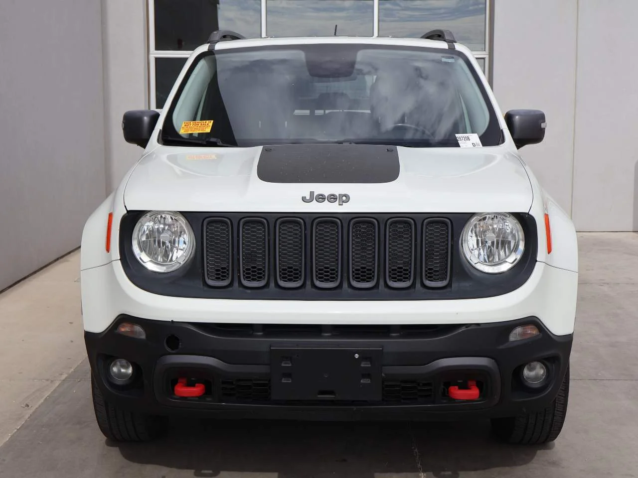 Used 2015 Alpine White Jeep Trailhawk image 5