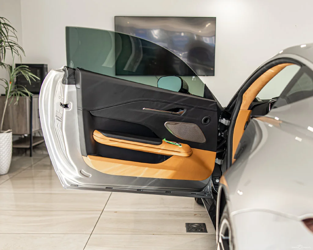 Used 2025 Silver Aston Martin Base image 28