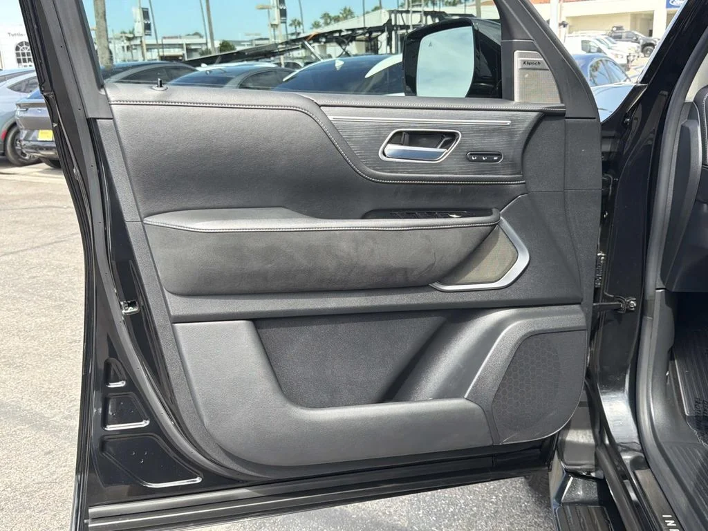 Used 2025 MINERAL BLACK INFINITI SENSORY image 21