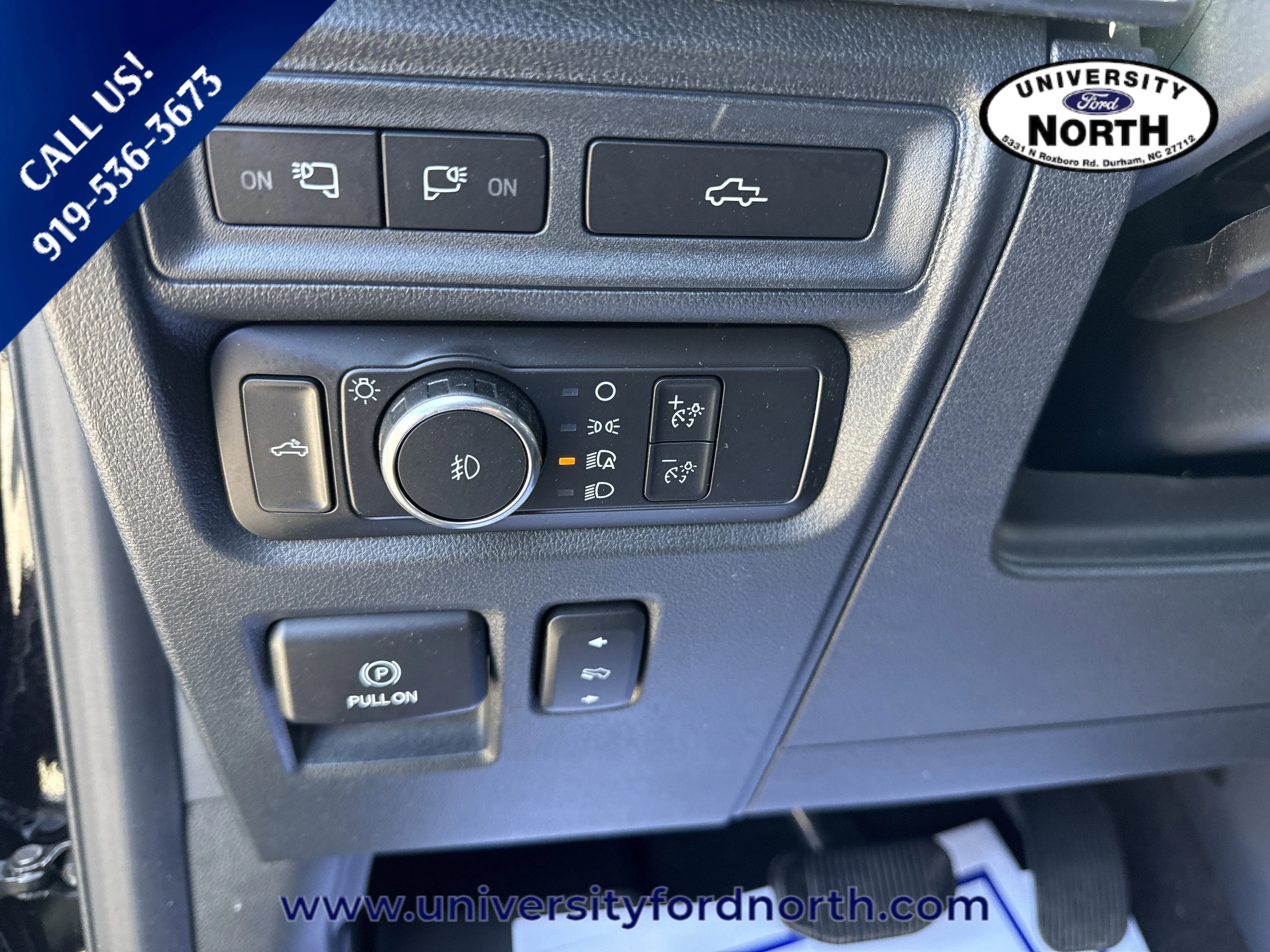 Used 2022 Agate Black Metallic Ford LARIAT image 24