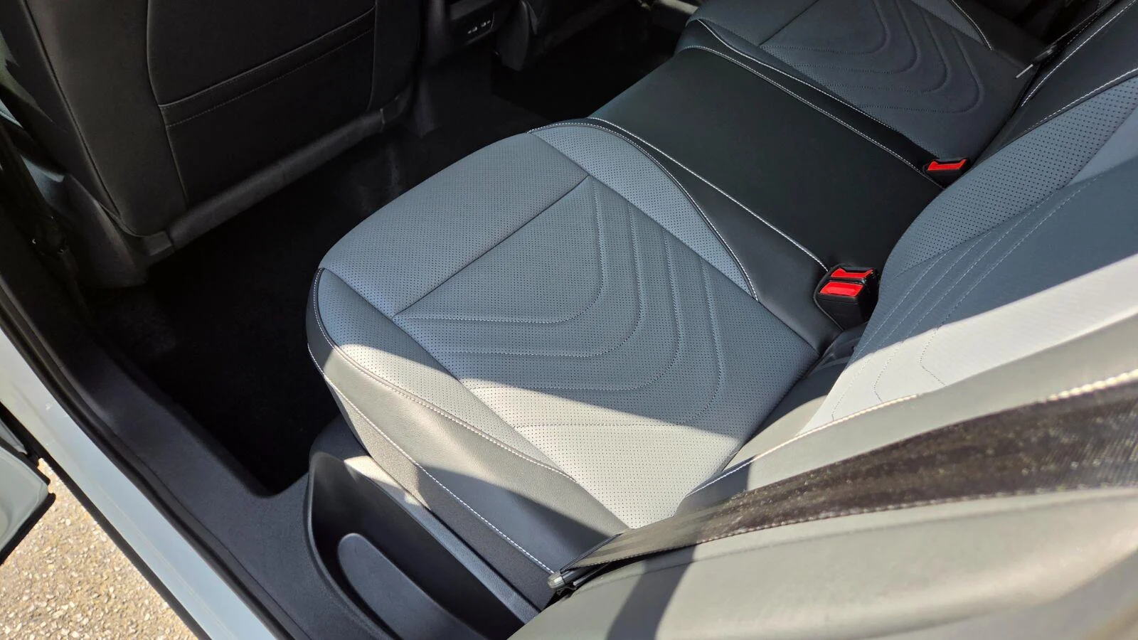 Certified Used 2026 Pure White Volkswagen SE image 40