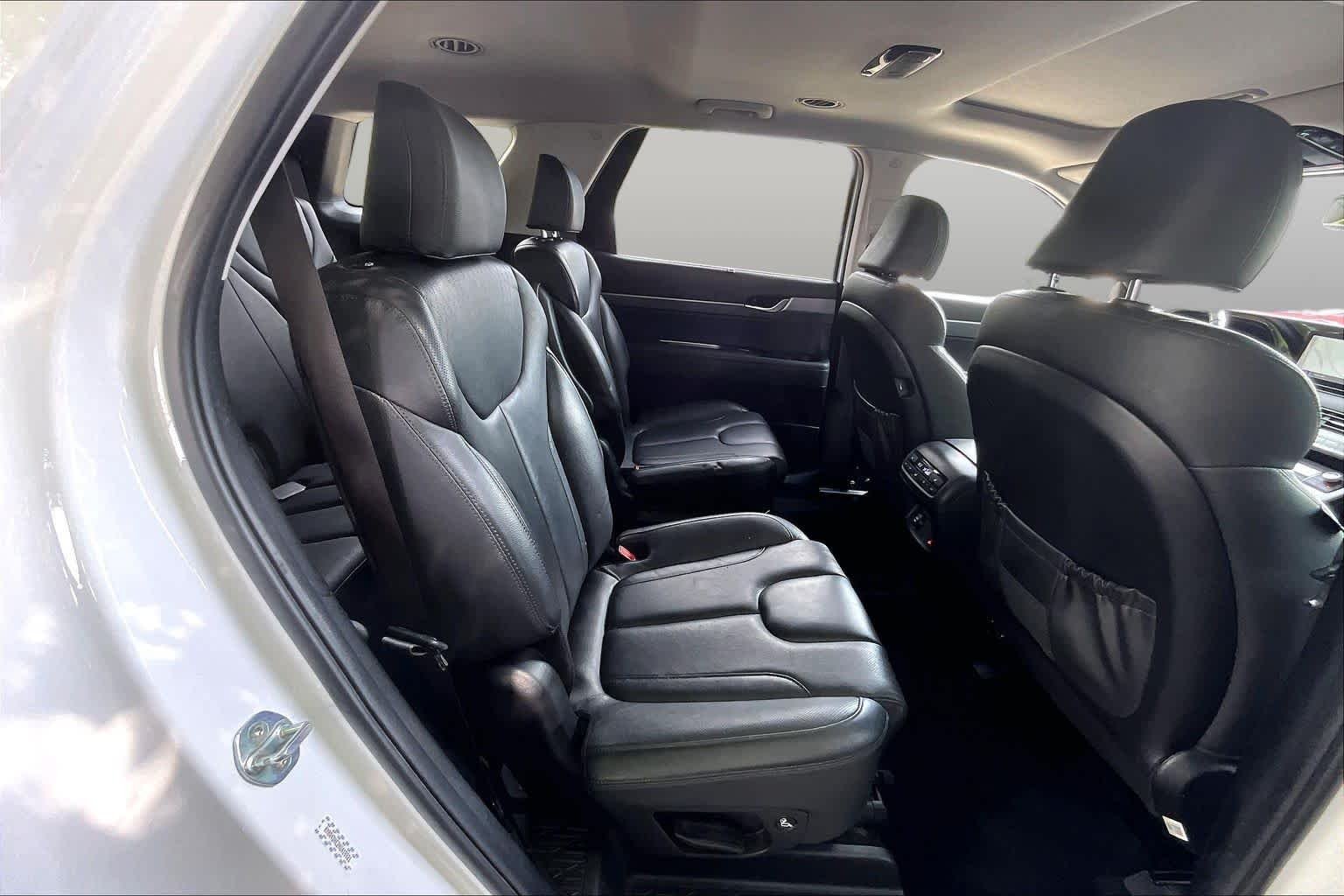 Used 2022 Hyper White Hyundai SEL image 21