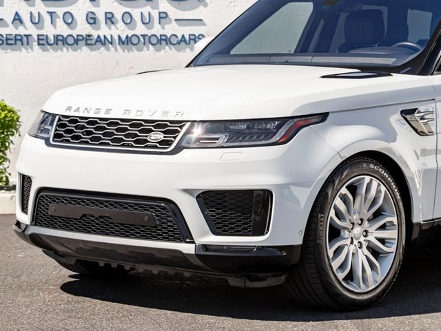 Used 2019 Fuji White Land Rover HSE image 2