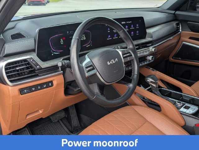 Used 2025 Black Kia EX X-Line image 32
