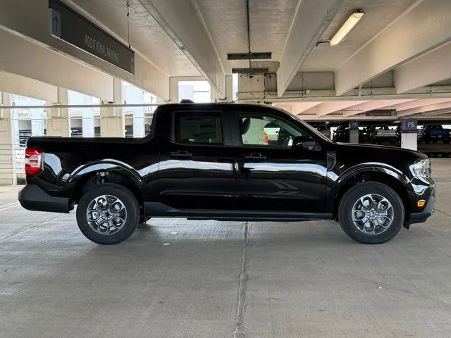 New 2026 Shadow Black Ford XLT image 7