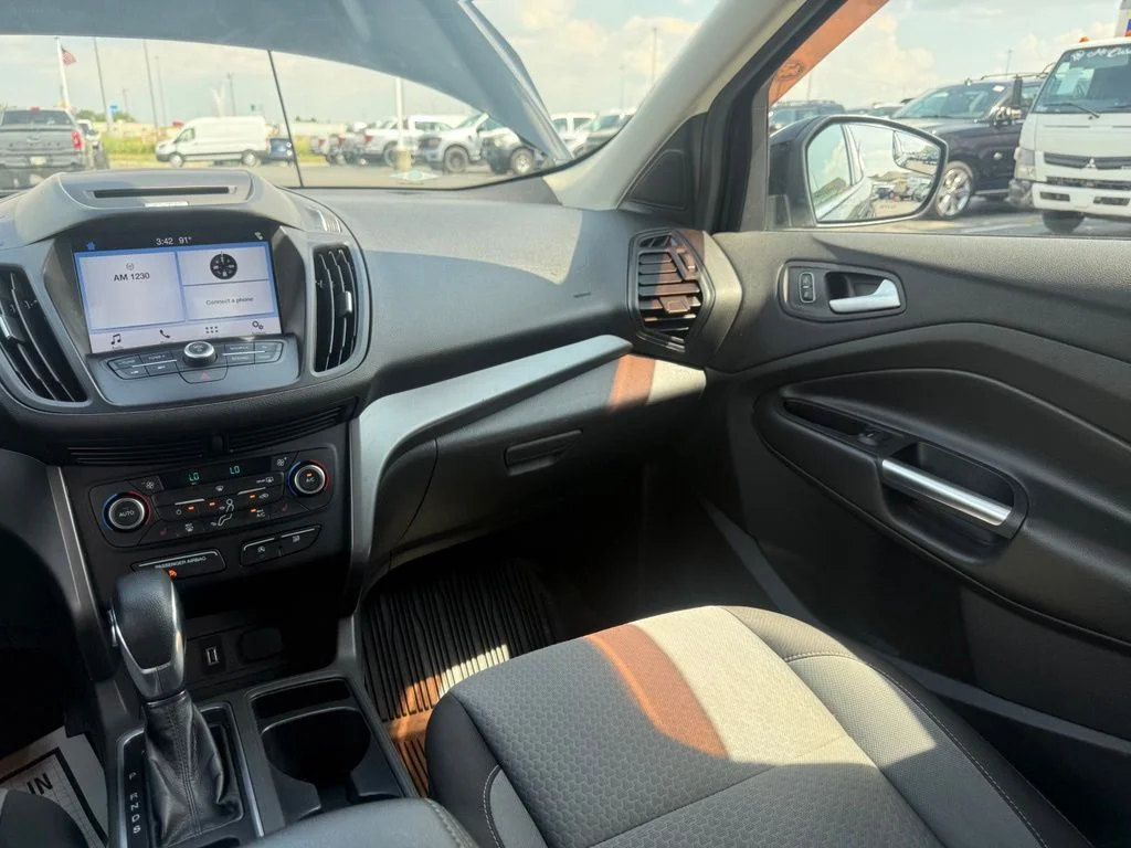 Used 2018 Black Ford SE image 38