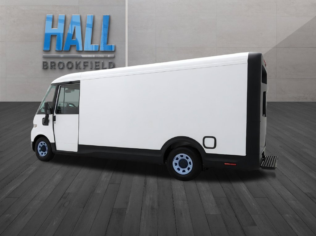 Used 2025 White Chevrolet 600 image 4