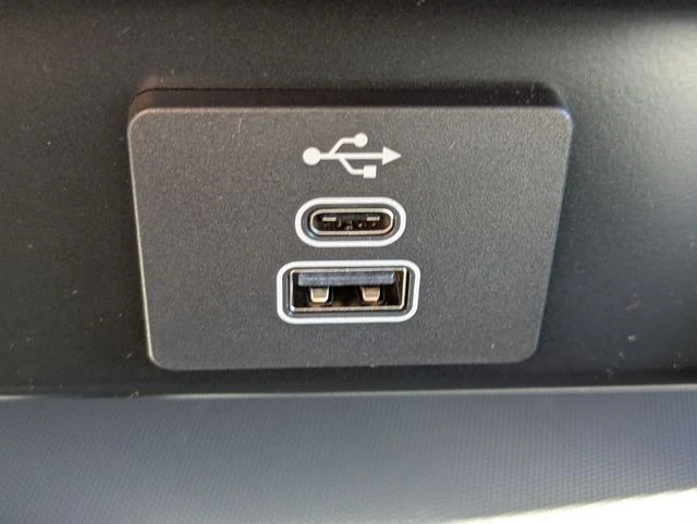 New 2026 Carbonized Gray Metallic Ford XLT image 21