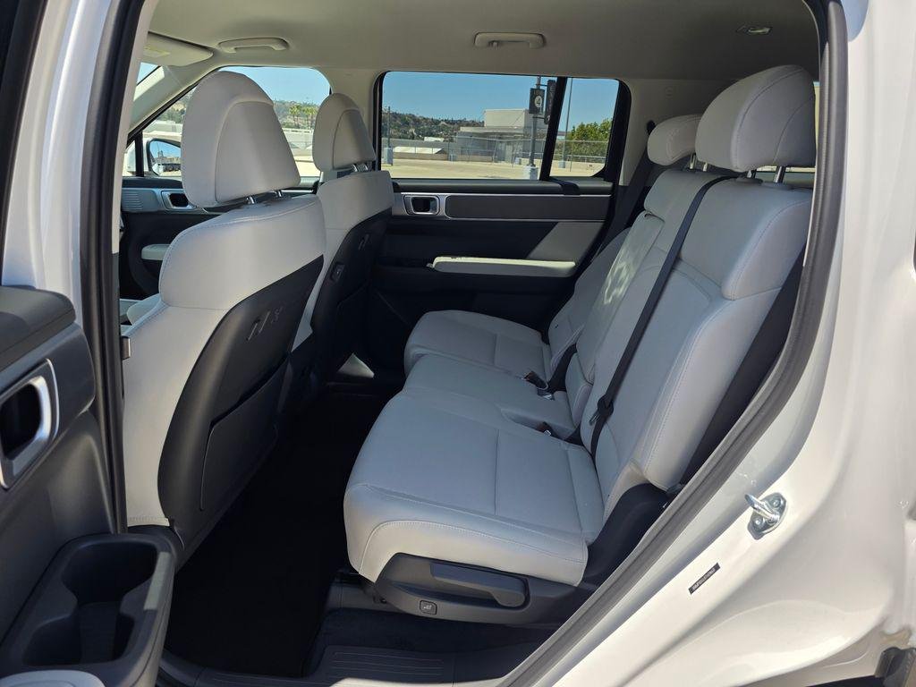 New 2026 White Hyundai SE AWD image 15