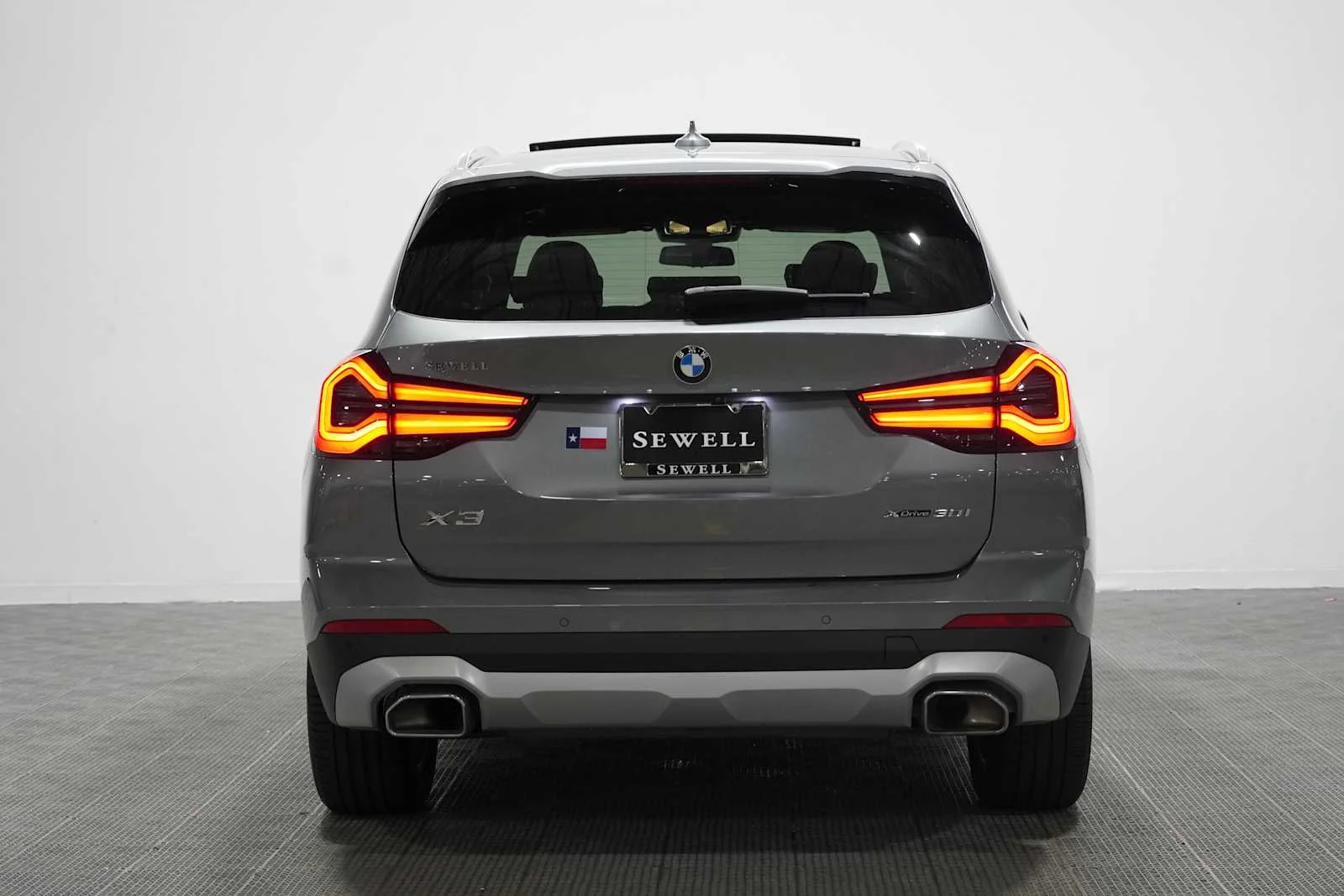 Certified Used 2024 Skyscraper Grey Metallic BMW xDrive30i image 5