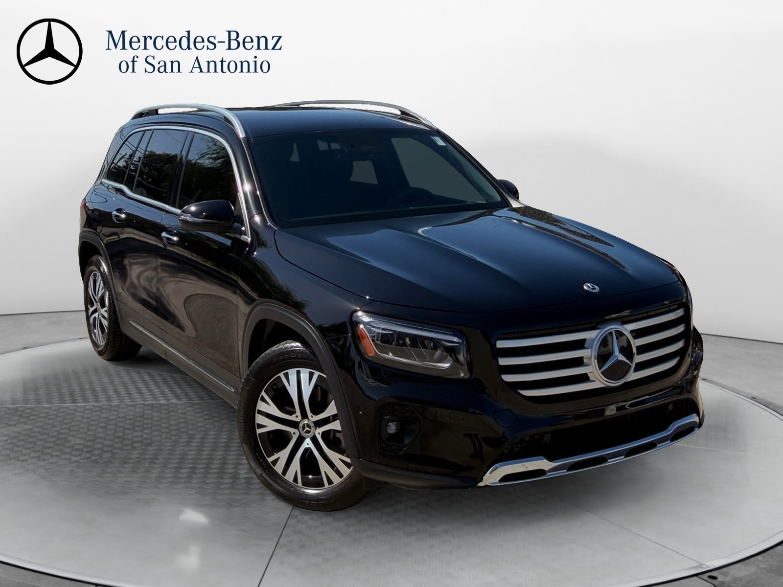Used 2025 Black Mercedes-Benz GLB 250 image 1
