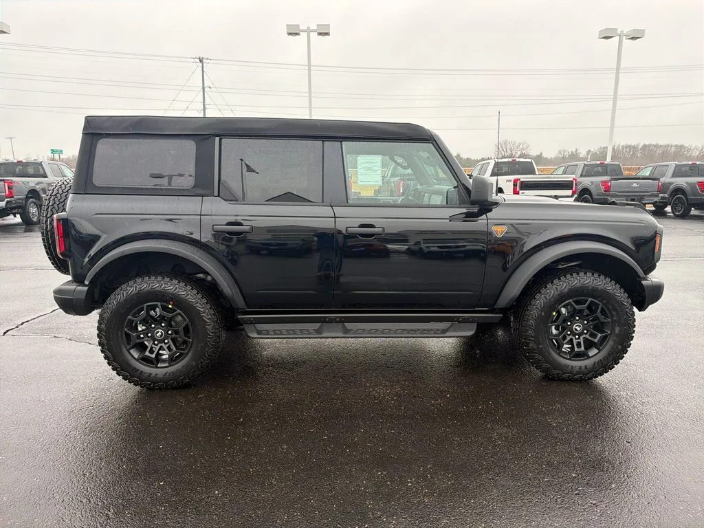 New 2026 Black Ford Badlands image 6