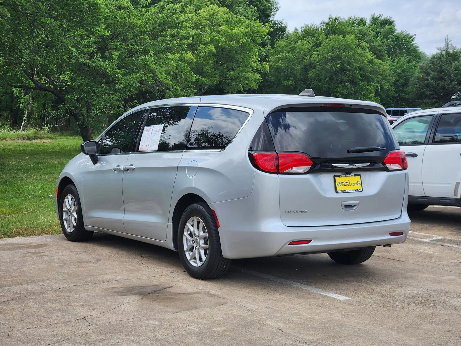 Used 2024 Silver Chrysler LX image 6