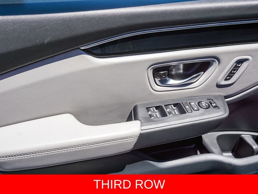Used 2024  Honda EX-L image 18