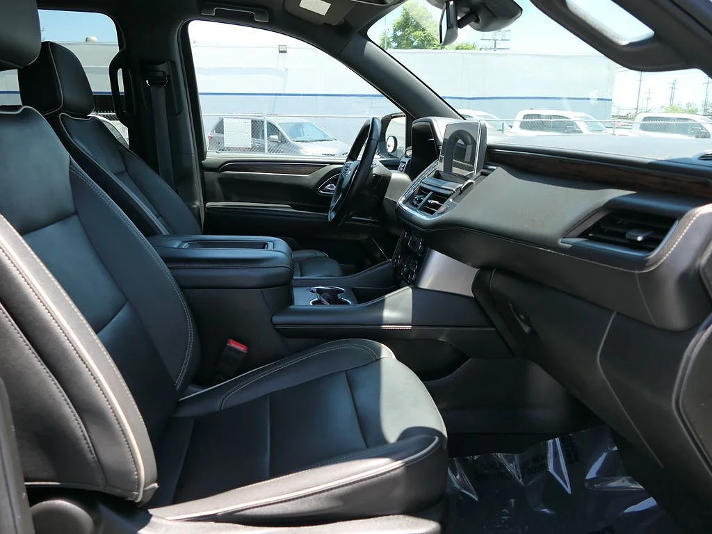 Used 2024 Sterling Gray Metallic Chevrolet Premier image 27