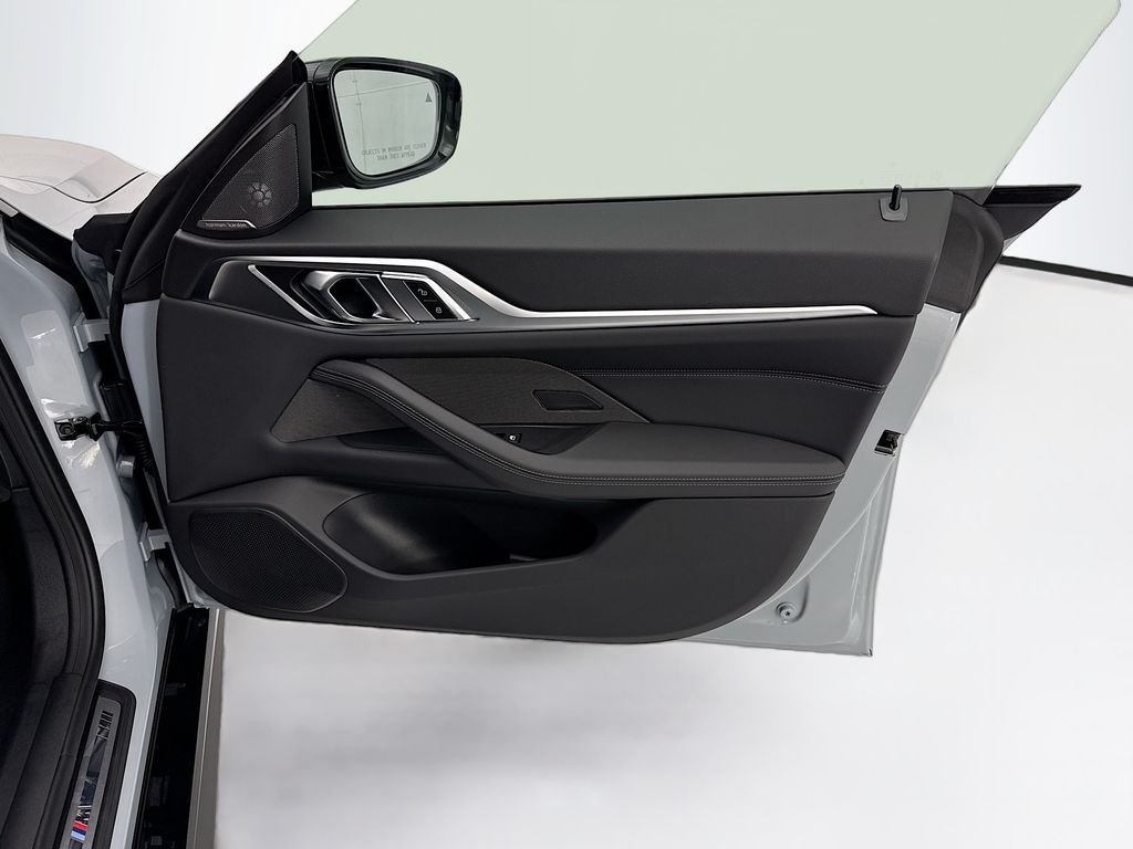 New 2026 Gray Metallic BMW xDrive40 image 24