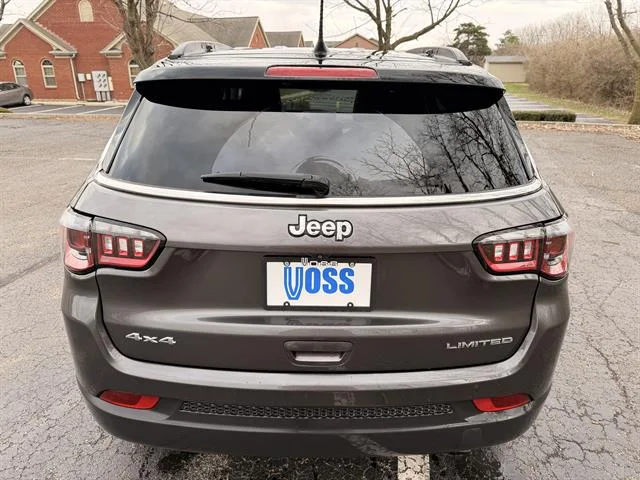 Used 2022 GRAY Jeep Limited image 4