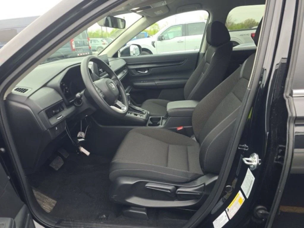 Used 2025  Honda LX image 9